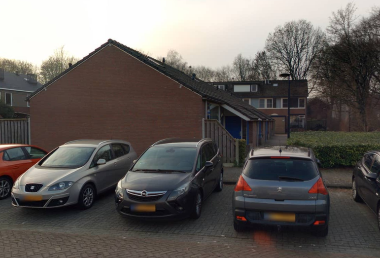 Tussenwoning te huur: De Morinel 274, De Oeverloperwijk Dronten