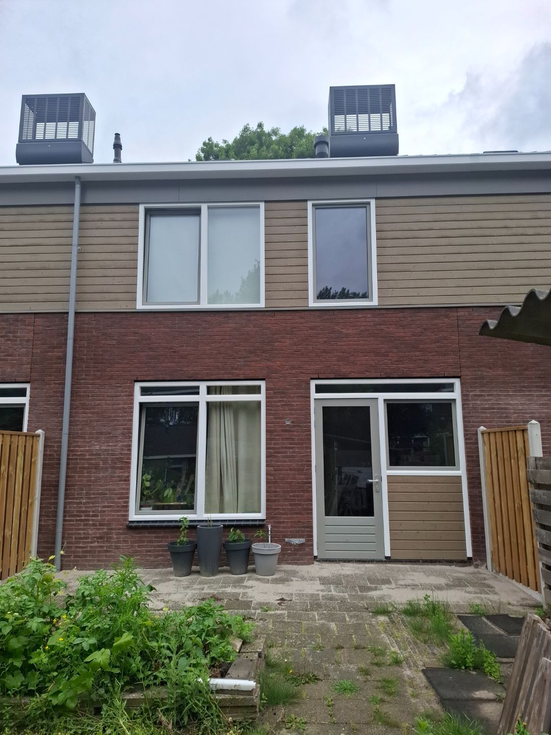 Tussenwoning te huur: De Kievit 44, De Oeverloperwijk Dronten